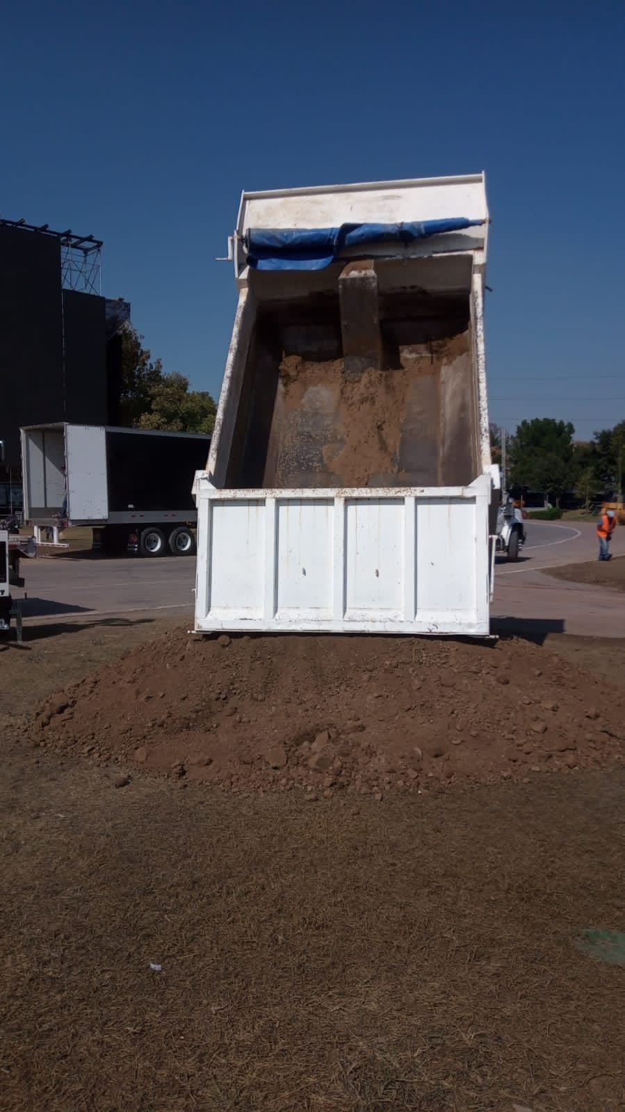 Remediación tras el Festival, por cuenta de los organizadores. Foto DETONA.