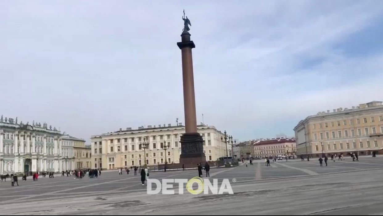 Columna conmemorativa del triunfo de los rusos sobre las tropas de Napoleón.