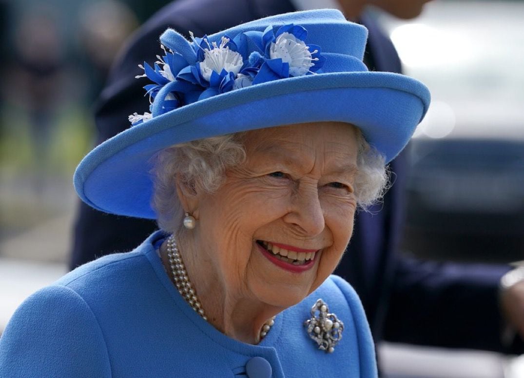 Salud de la reina Isabel II preocupa a médicos