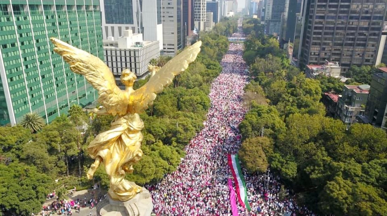 La Marcha de Nov13 en CDMX. ¿10,000, Martí Batres? Si no sabes contar, mucho menos gobernar. Foto dominio público.