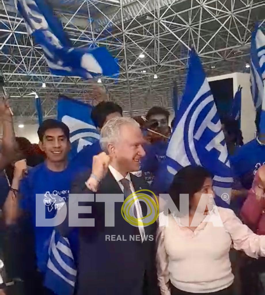 "¡Creel para presidente!"