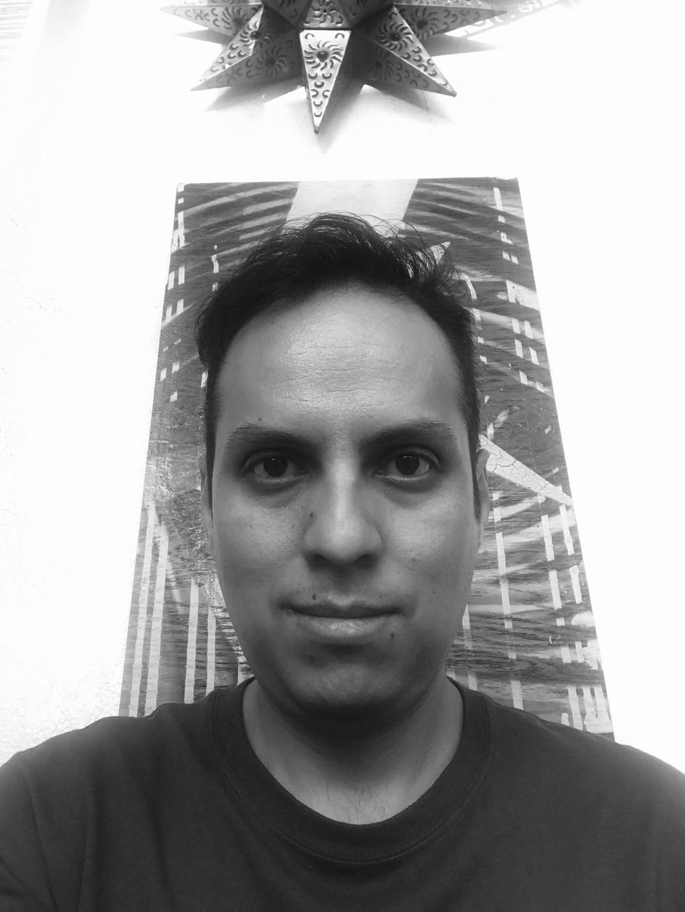 César Arenas.