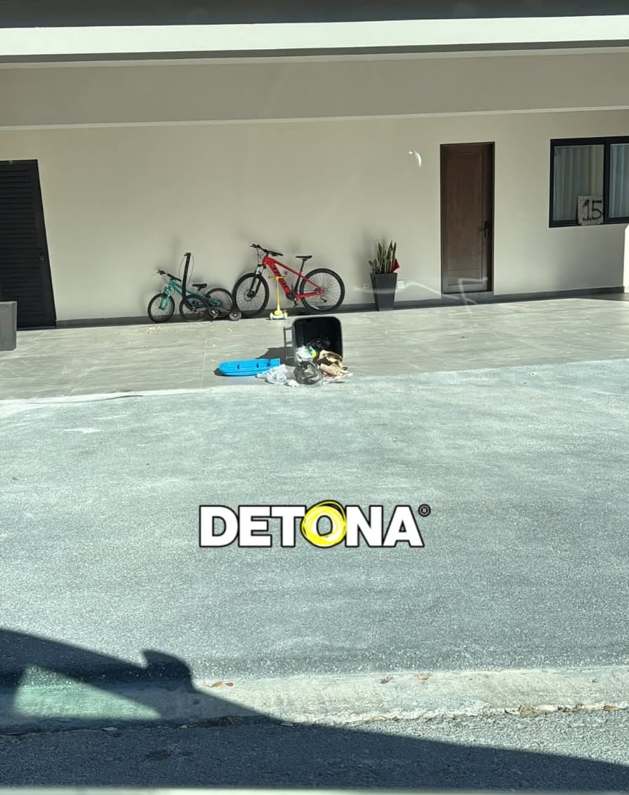 .