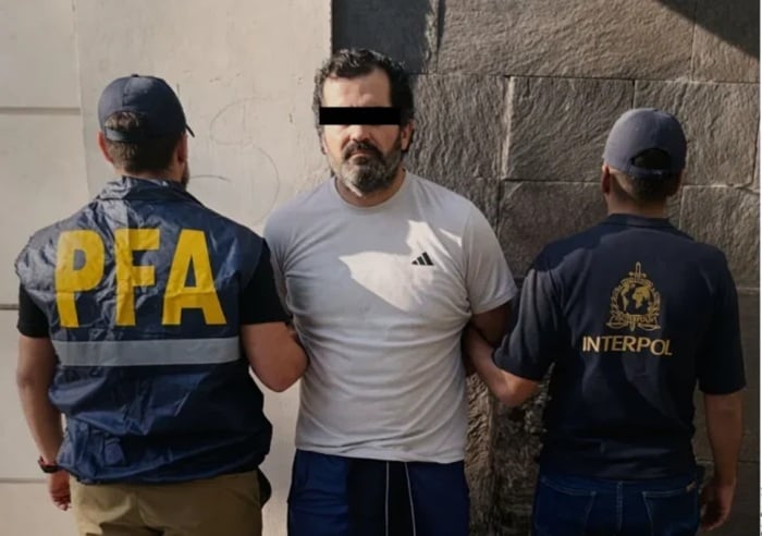 Contralmirante Fernando Farías