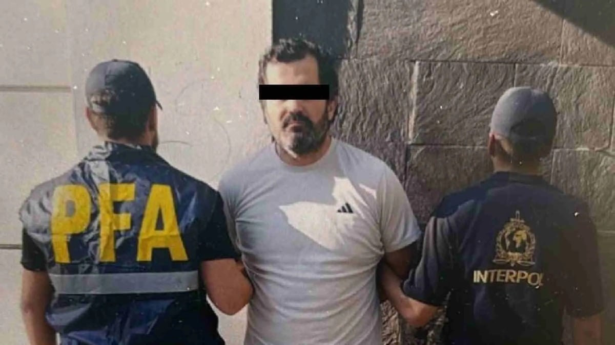 Fernando Farías Laguna, Contraalmirante de la Marina Detenido en Argentina por Huachicol