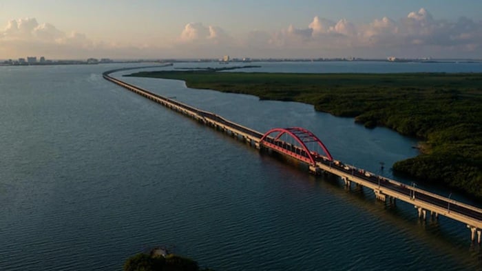 Puente Nichupté en Cancún