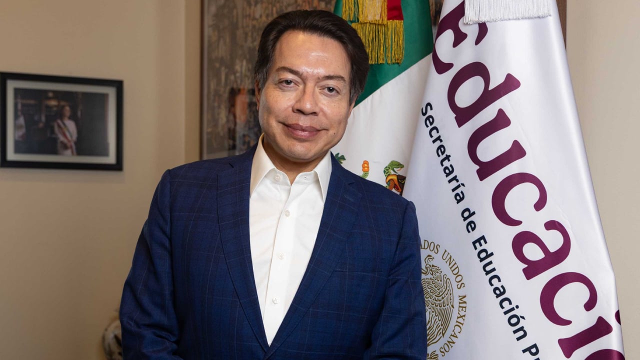 Mario Delgado Carrillo, Secretario de Educación Pública.