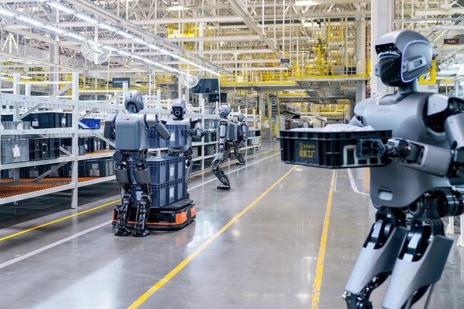 Robots que hablan y caminan llegarán a las fábricas de automóviles