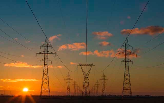 La CFE pierde cientos de millone$ por robo de energía eléctrica. Foto CFE.