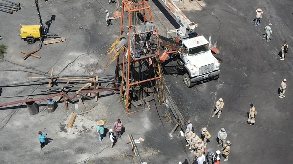 Rescate de mineros tardaría entre seis y 11 meses