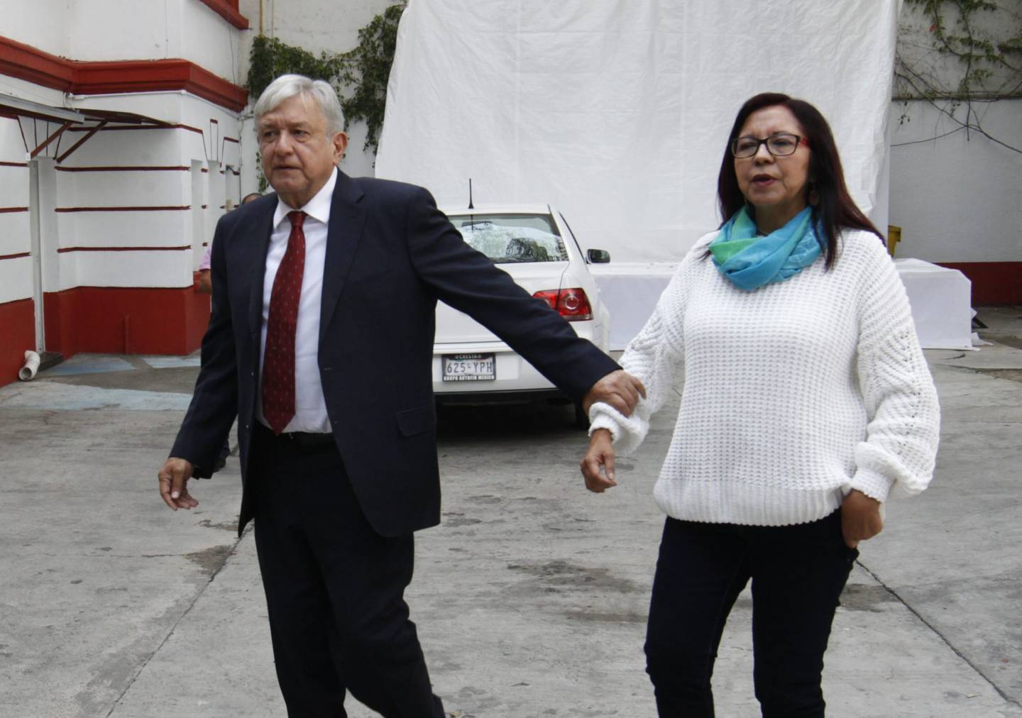 Andrés Manuel & Leticia Ramírez, nueva titular de la SEP. Foto por Saúl López.