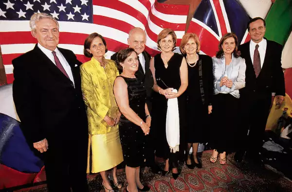 Don Lorenzo Servitje con todos sus hijos y su hermano Roberto. Foto proporcionada por Alberto Baillères Gual.