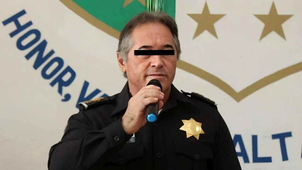 Interpol busca a exsecretario de seguridad.