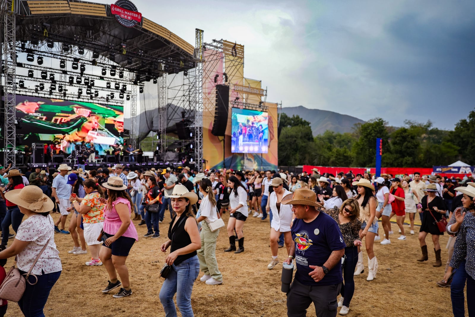 Presenta David de la Peña la doceava edición del grill master H-E-B 2025, en donde Santiago será sede por quinta ocasión