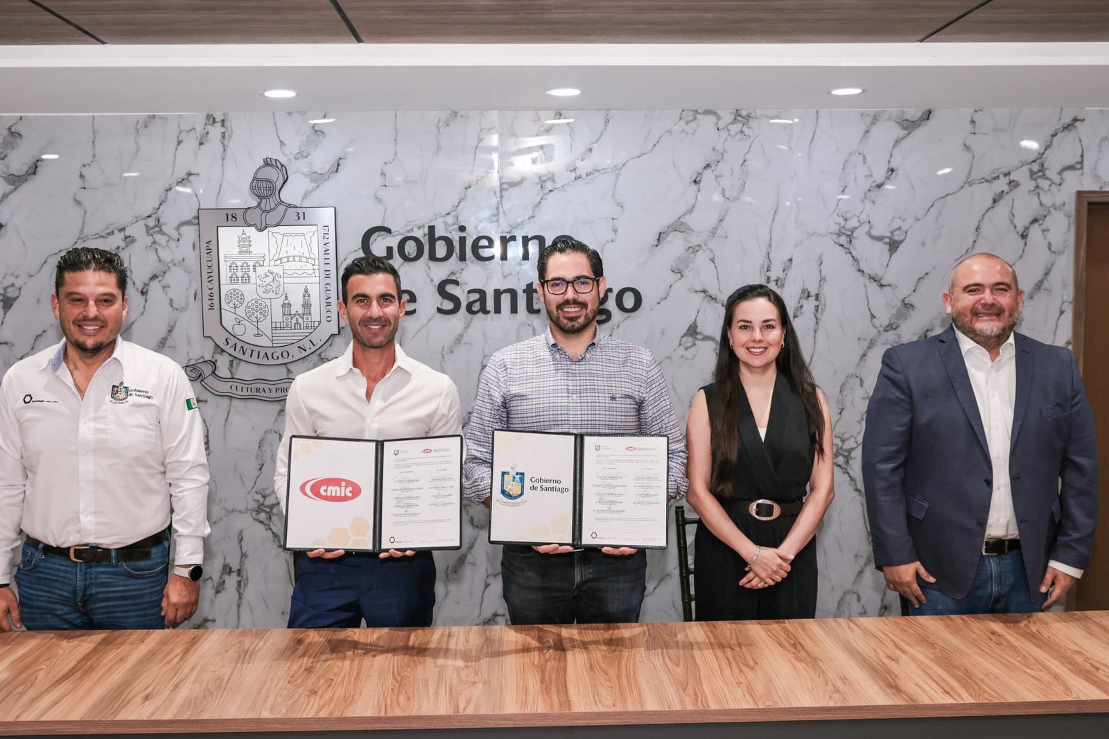 Firman David de la Peña y CMIC convenios de colaboración en materia de capacitación, desarrollo social y anticorrupción.