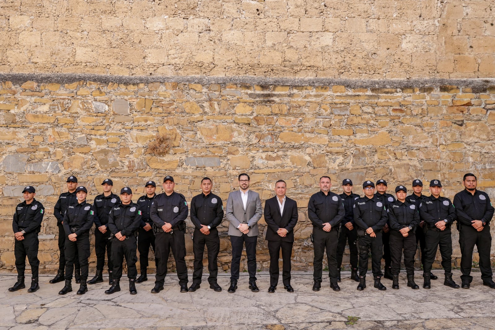 Incorpora David de la Peña a 12 nuevos elementos a la corporación policial de Santiago