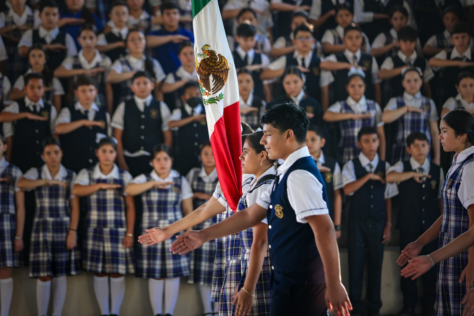 Destaca David de la Peña regreso seguro a clases en Santiago con el arranque de más de 108 planteles educativos.
