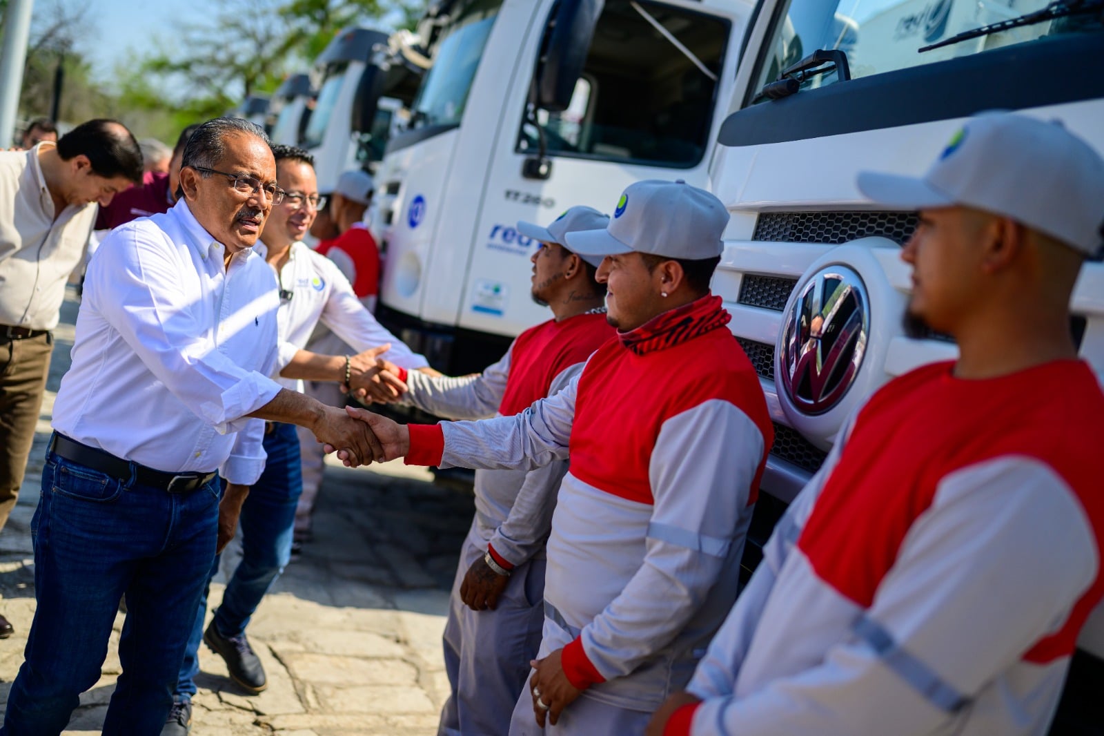 Refuerza Mijes recolección de basura en Escobedo con 24 nuevas unidades