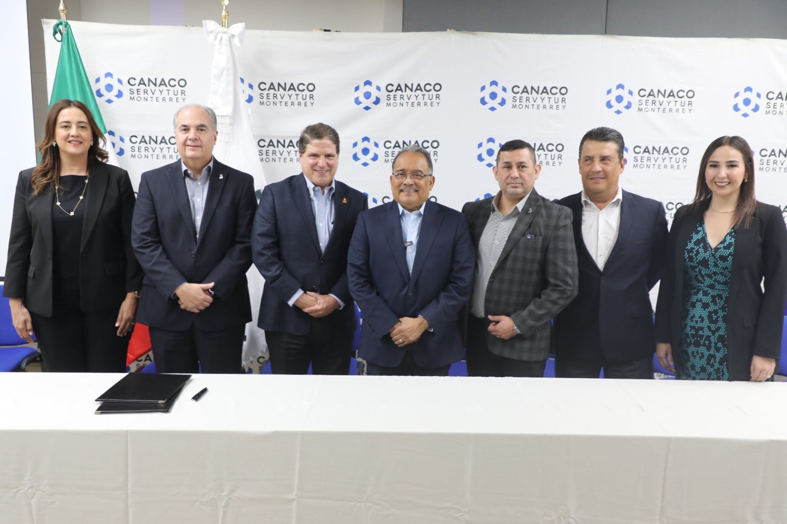 Impulsará Escobedo y CANACO crecimiento de las MiPyMEs