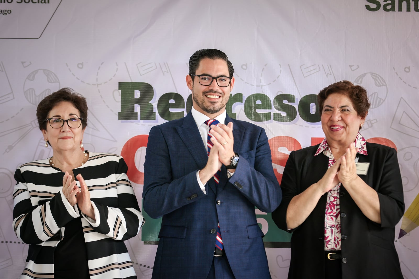 Destaca David de la Peña regreso seguro a clases en Santiago con el arranque de más de 108 planteles educativos.