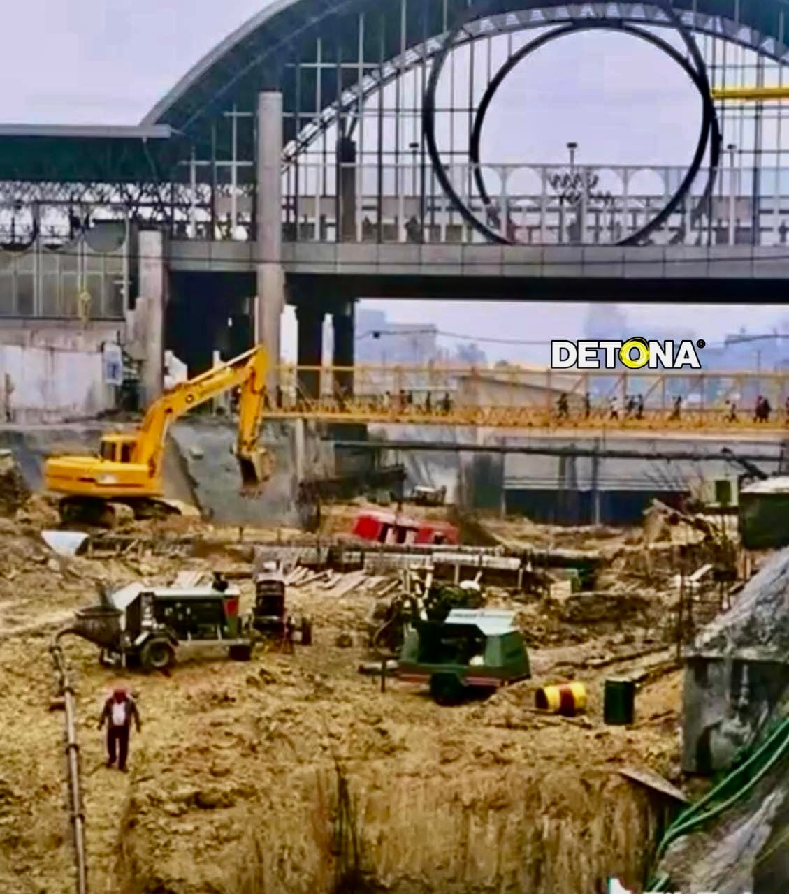 Obras del Metro -ese sí, subterráneo- en Monterrey, concluidas en 2 años, con menos tecnología y presupuesto del que dilapida el Tal Samuel. Archivo Grupo DETONA®