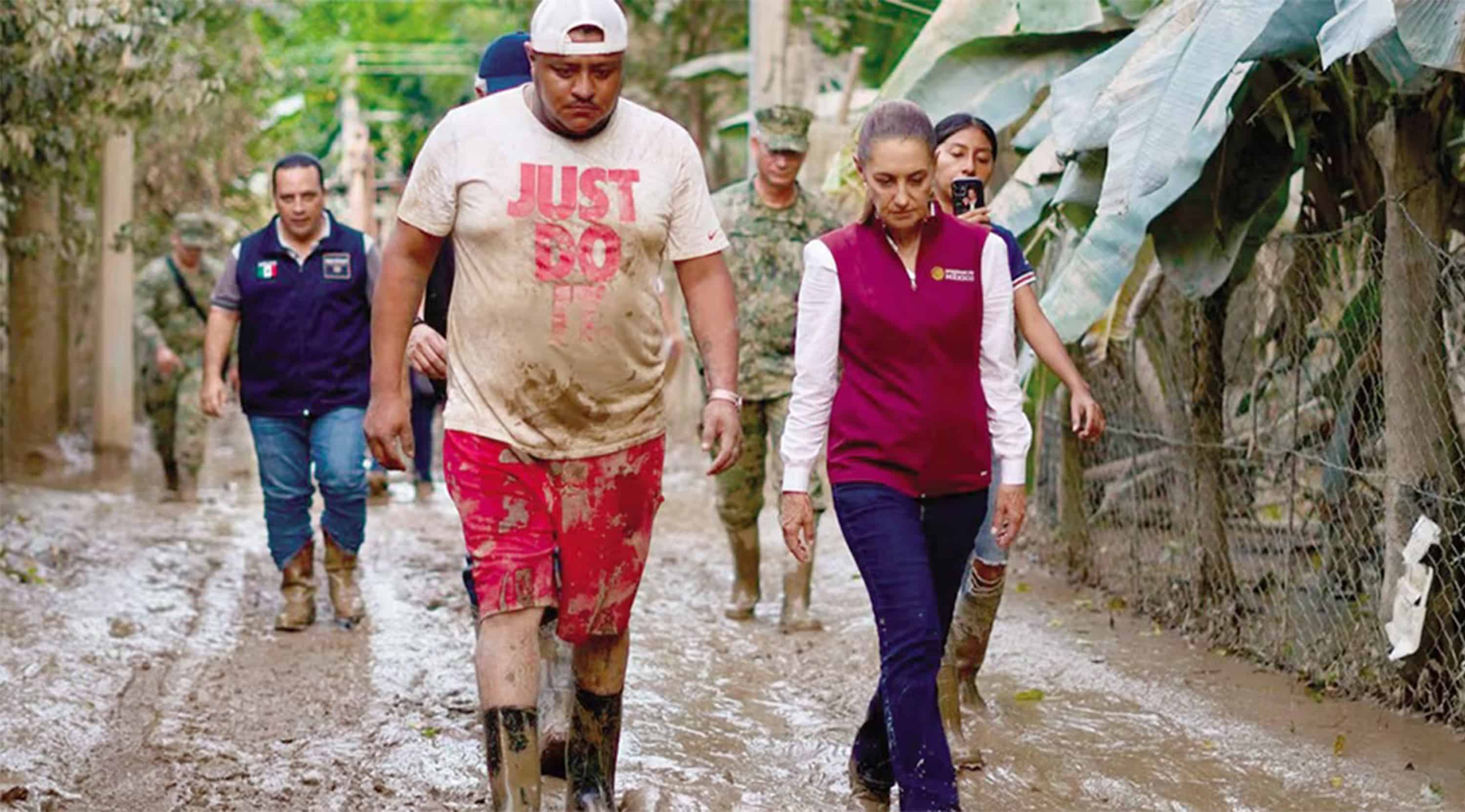 Sheinbaum es confrontada en Veracruz por las inundaciones