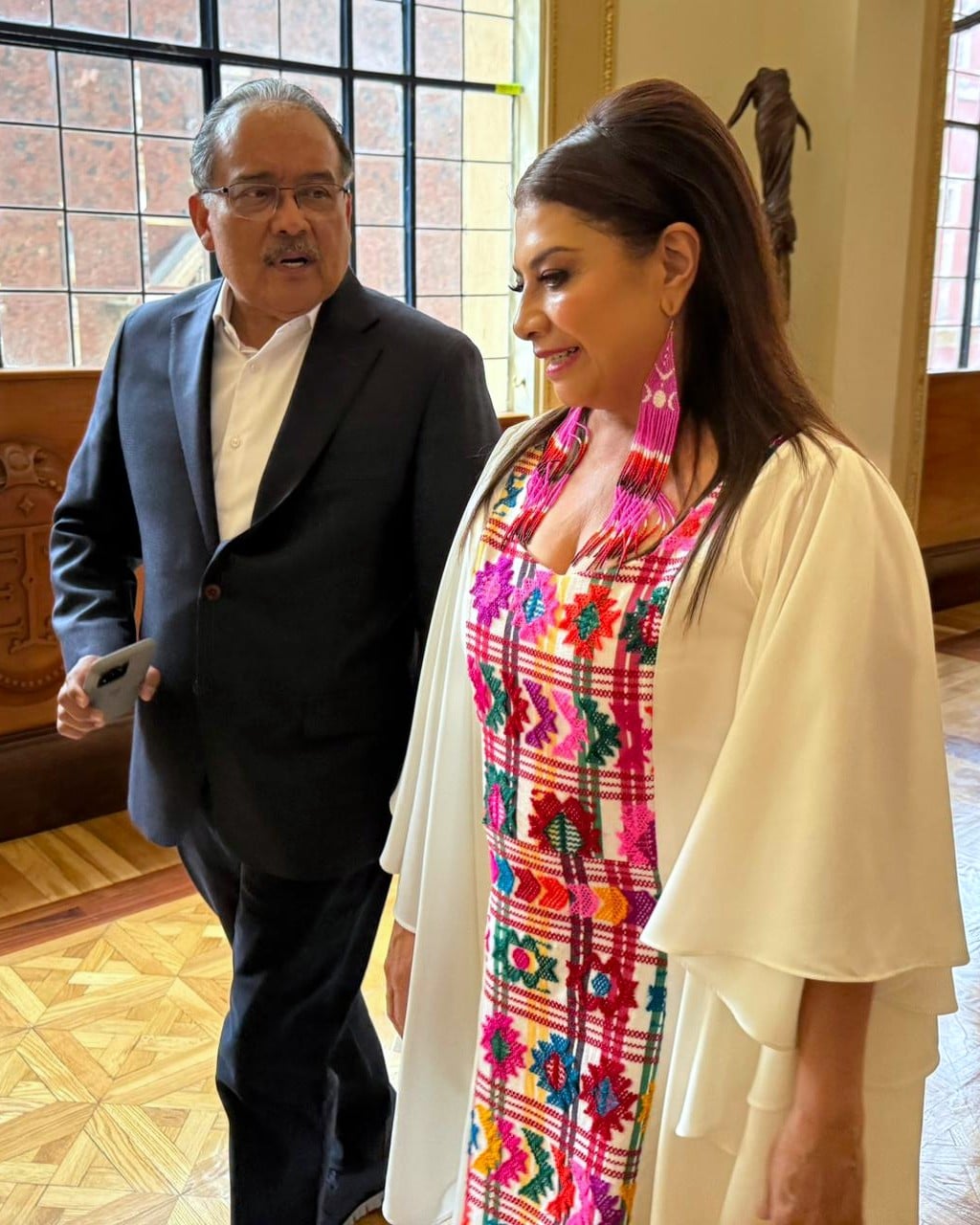 Escobedo se suma a diálogos de paz; llevarán bicentenario del general a CDMX