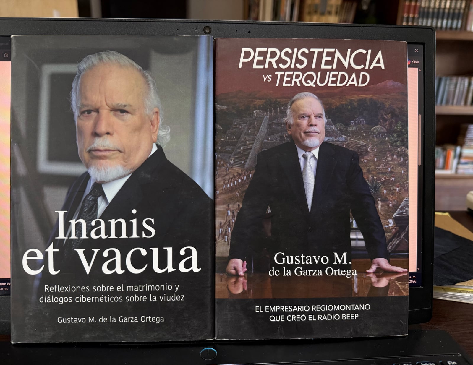 Dos de los libros que ha publicado Gustavo M. de la Garza Ortega.