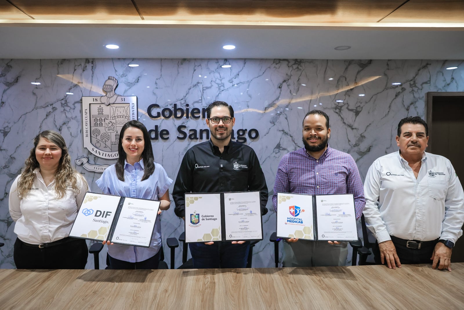 Firman convenio gobierno de Santiago y hospital Medicab para otorgar ultrasonidos gratuitos a personas vulnerables