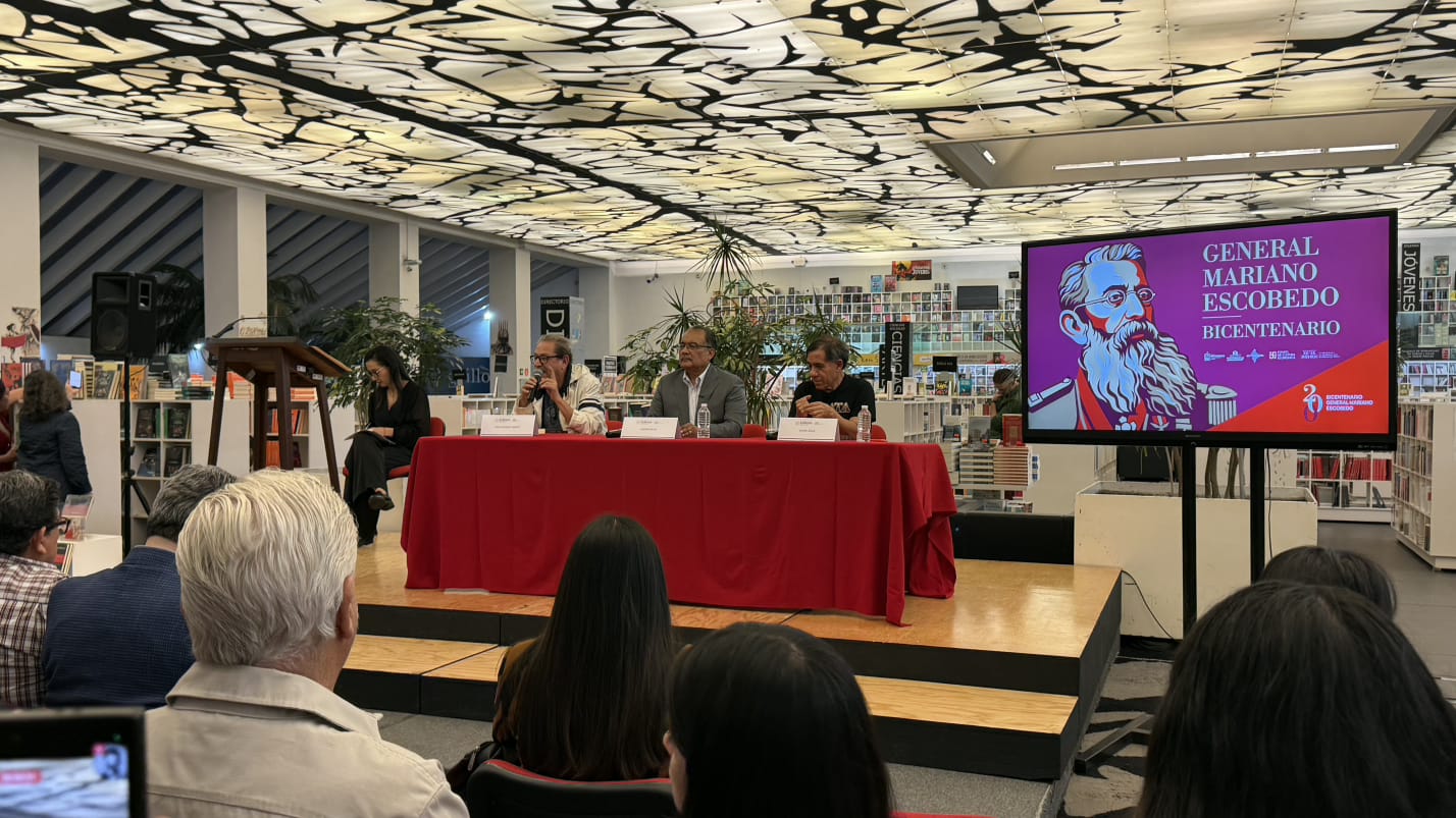 Entregan em CDMX premio nacional por ensayos histórico de Mariano Escobedo