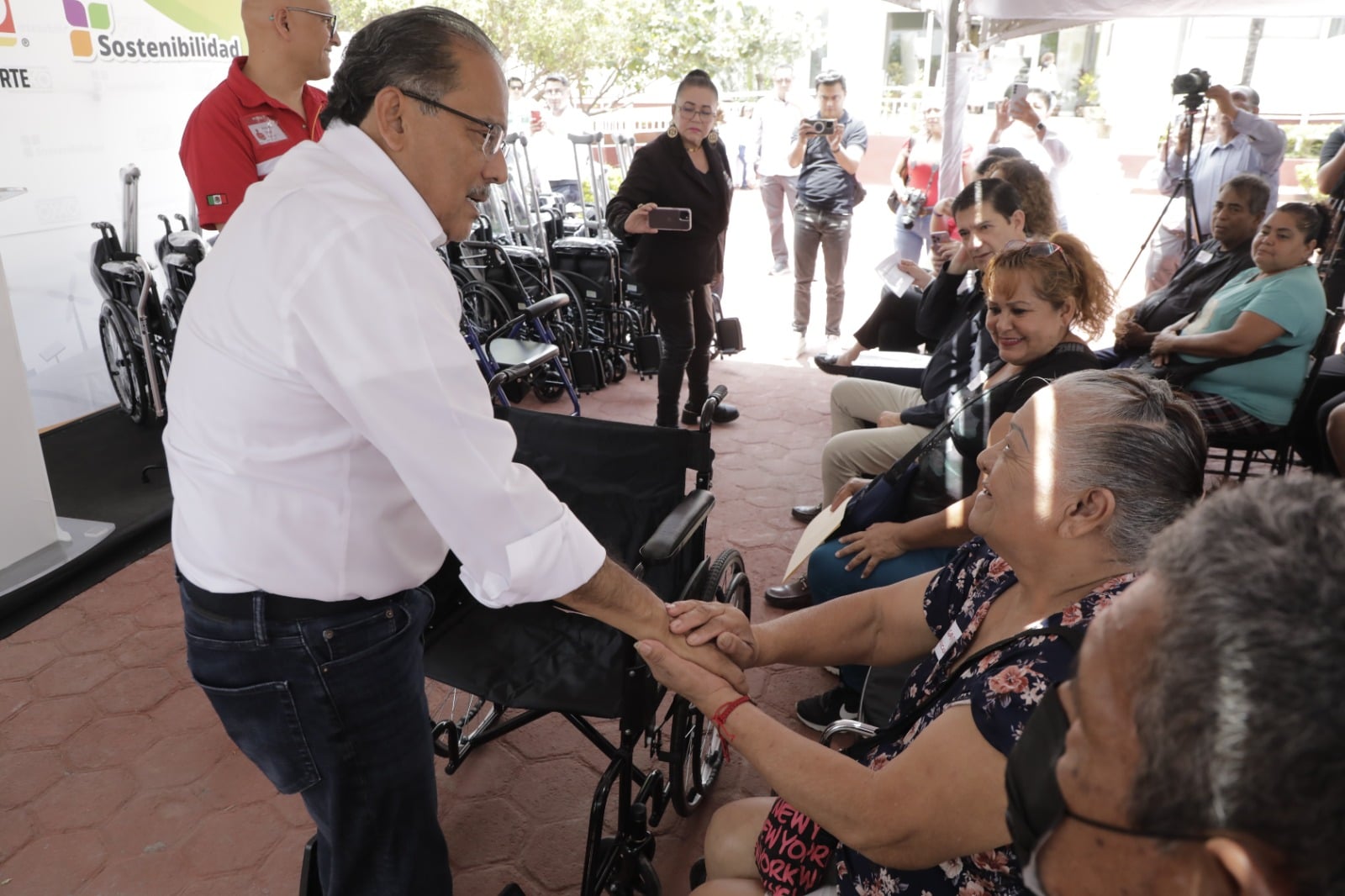 Entregan 4T Norteña e IP aparatos ortópedicos para mejorar la movilidad de las personas