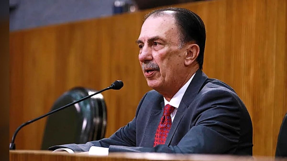 ex procurador Javier Flores