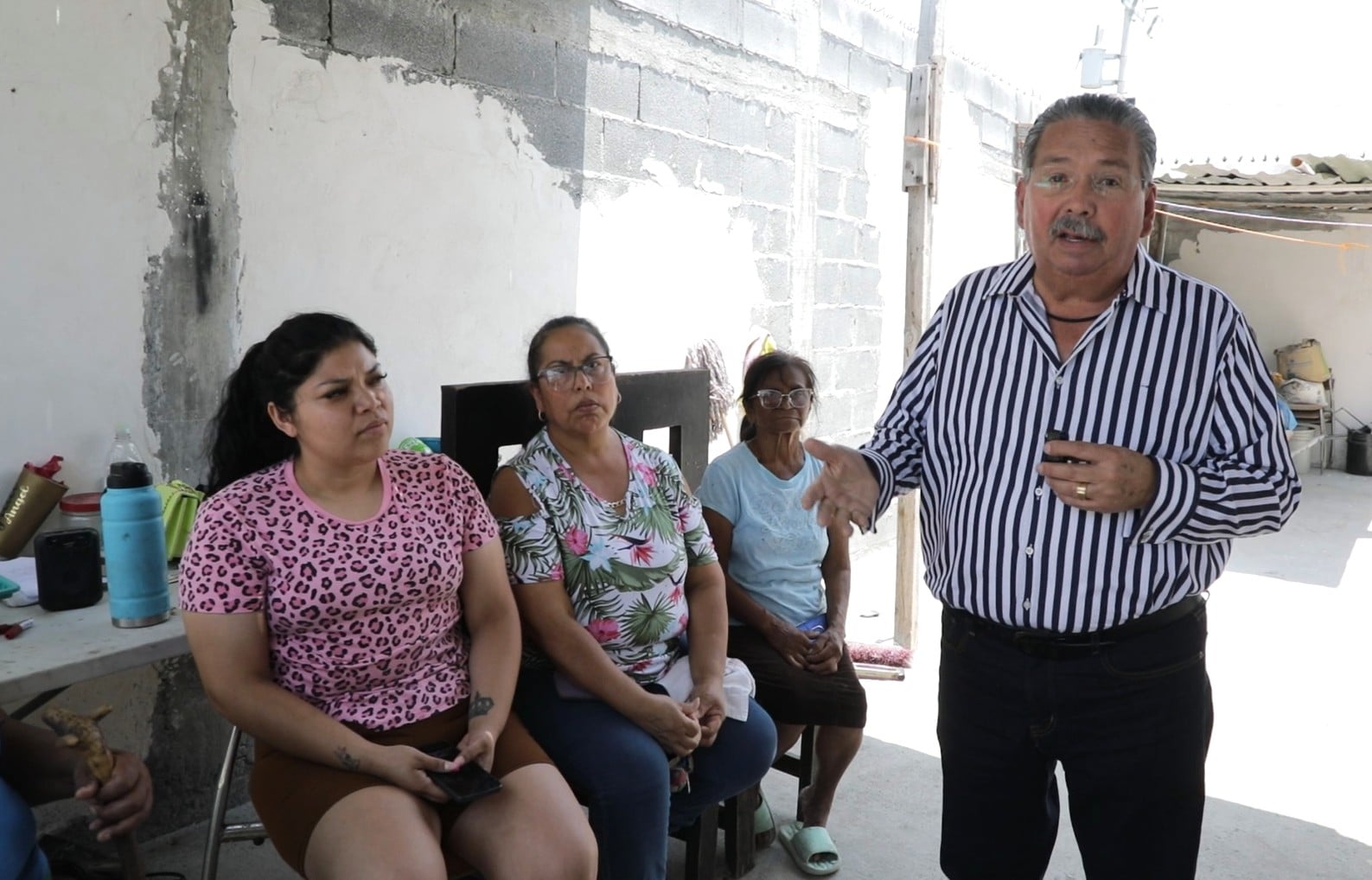 Mala coordinación entre dos dependencias de gobierno deja sin agua a familias de Escobedo