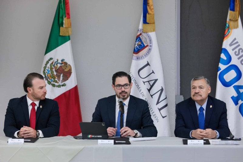 David de la Peña firma convenio con la UANL para otorgar becas de hasta el 100% a estudiantes de la unidad académica Santiago