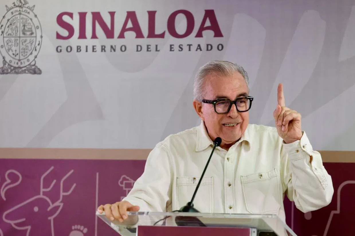 Rocha Moya regresa a la gubernatura de Sinaloa tras 112 días de licencia