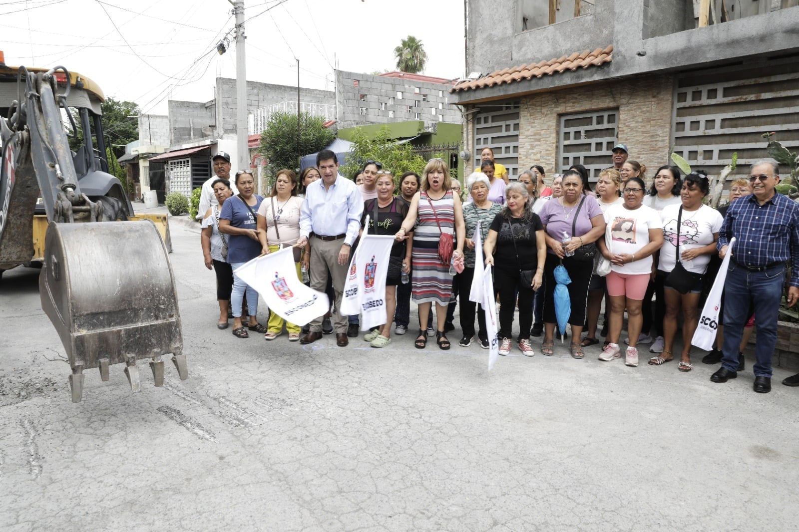Escobedo realiza obras que generan progreso