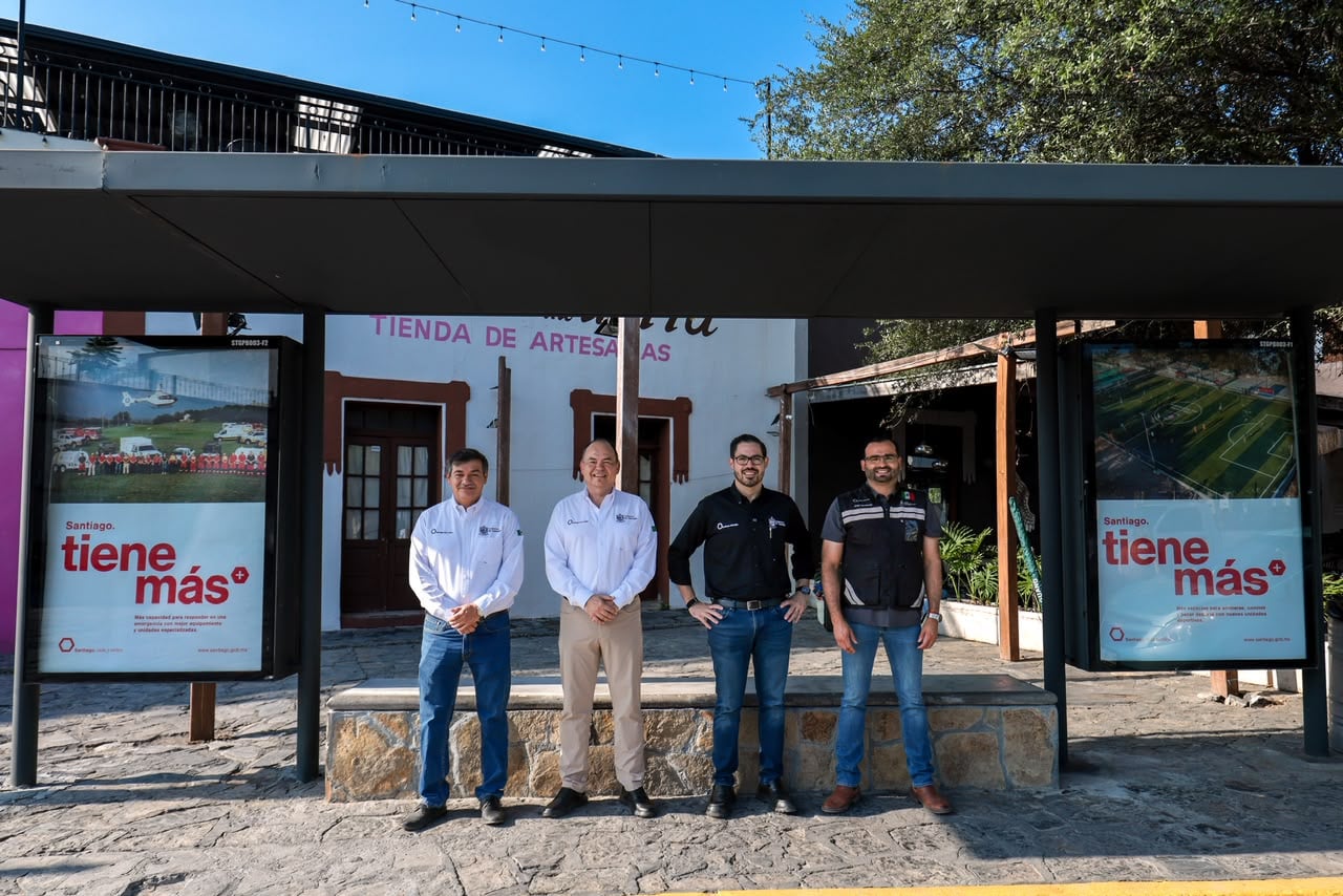 Compromiso cumplido: David de la Peña entrega 20 paradas de autobús más cómodas y seguras