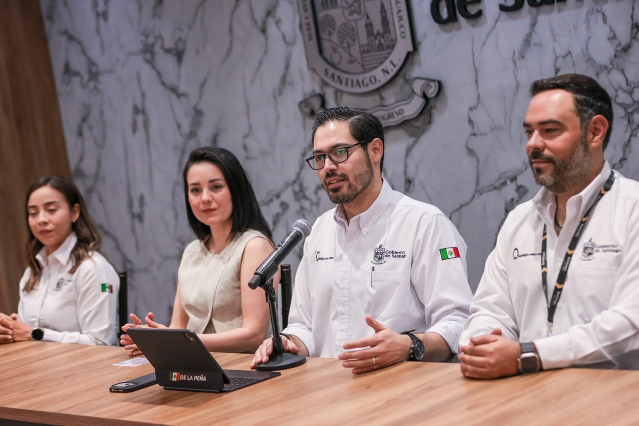 David de la Peña reconoce a 9 jóvenes en la quinta edición de los premios juventudes Santiago